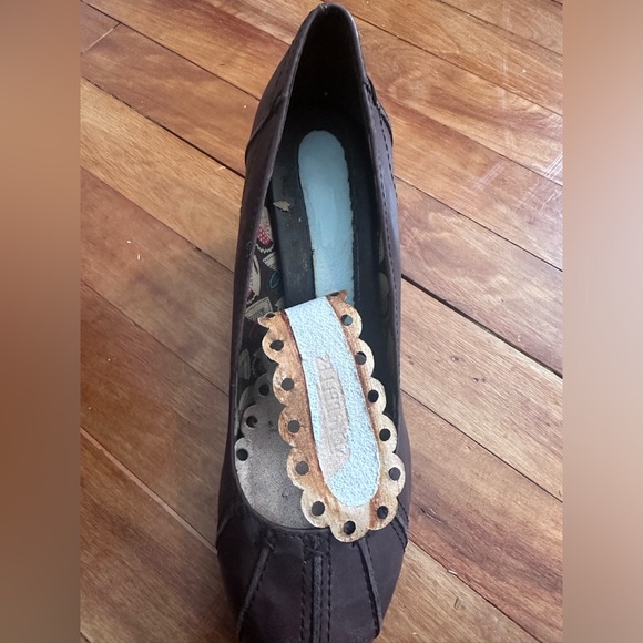 Seychelles Talk of the Town Leather Wedge ** inside sole needs replacing** - Picture 9 of 9